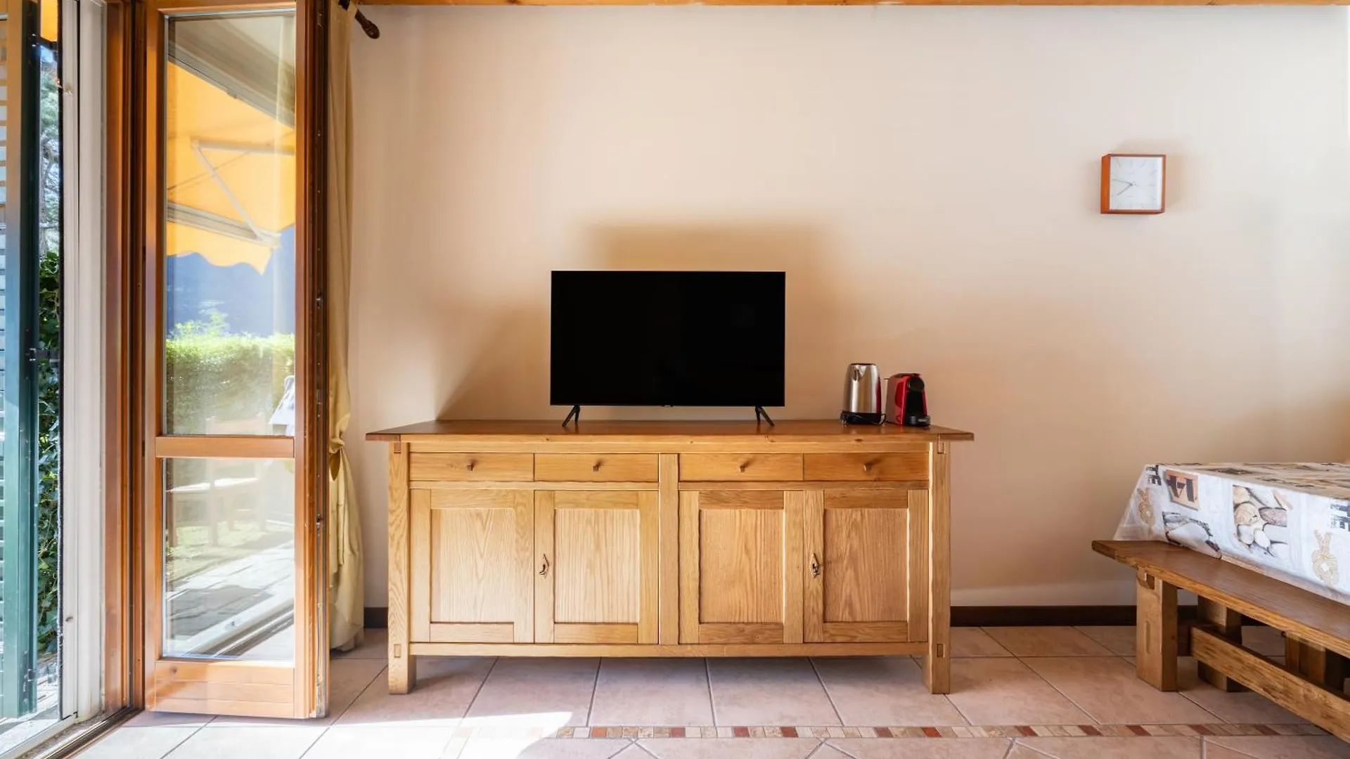 Carate Urio Lake View Private Covered Parking And Terrace דירה